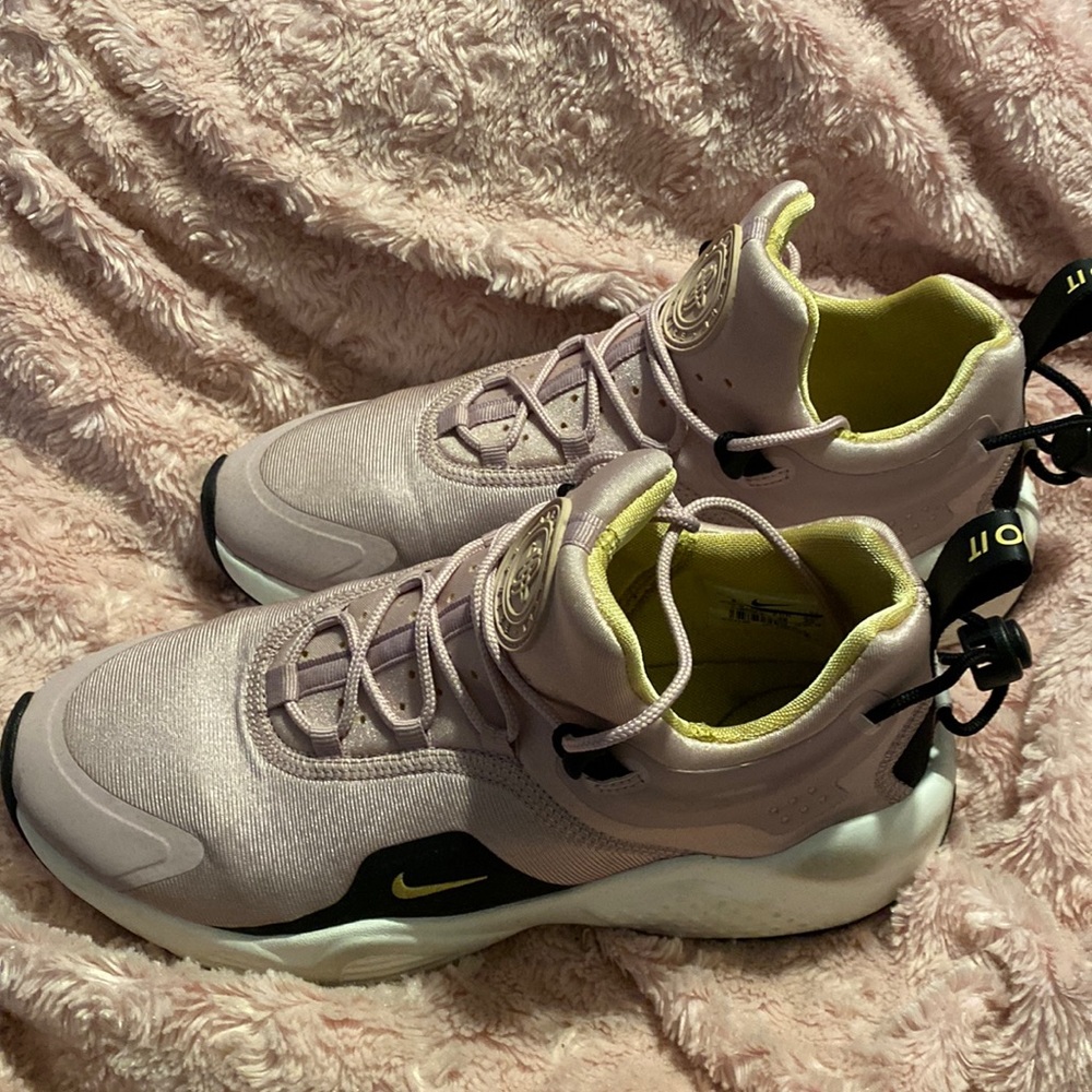 Air Huarache by Nike